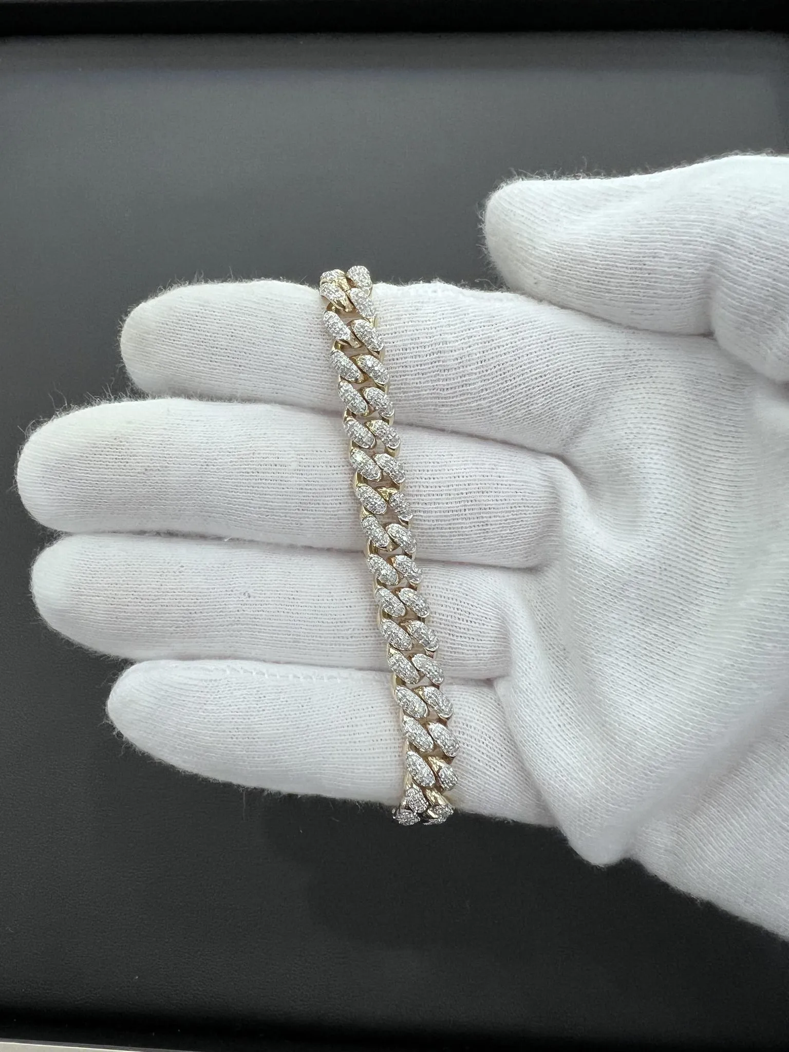 1.30cttw Round Diamond Chain Mens Bracelet 10k Yellow Gold