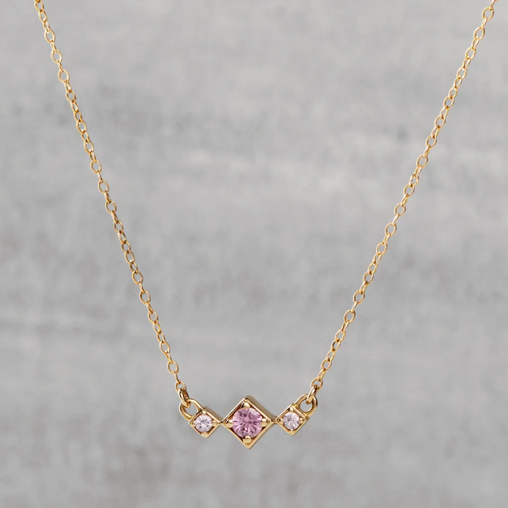 Balance Necklace - Pink sapphires