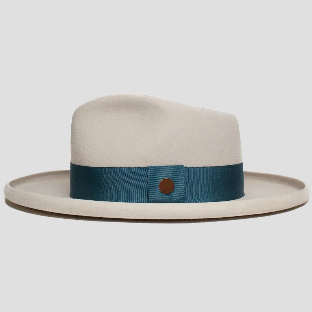 Distinctive Wide Brim Felt Fedora