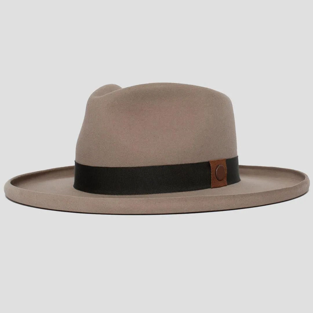 Distinctive Wide Brim Felt Fedora