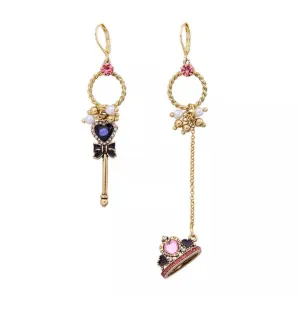 Queen at heart Asymmetrical earrings