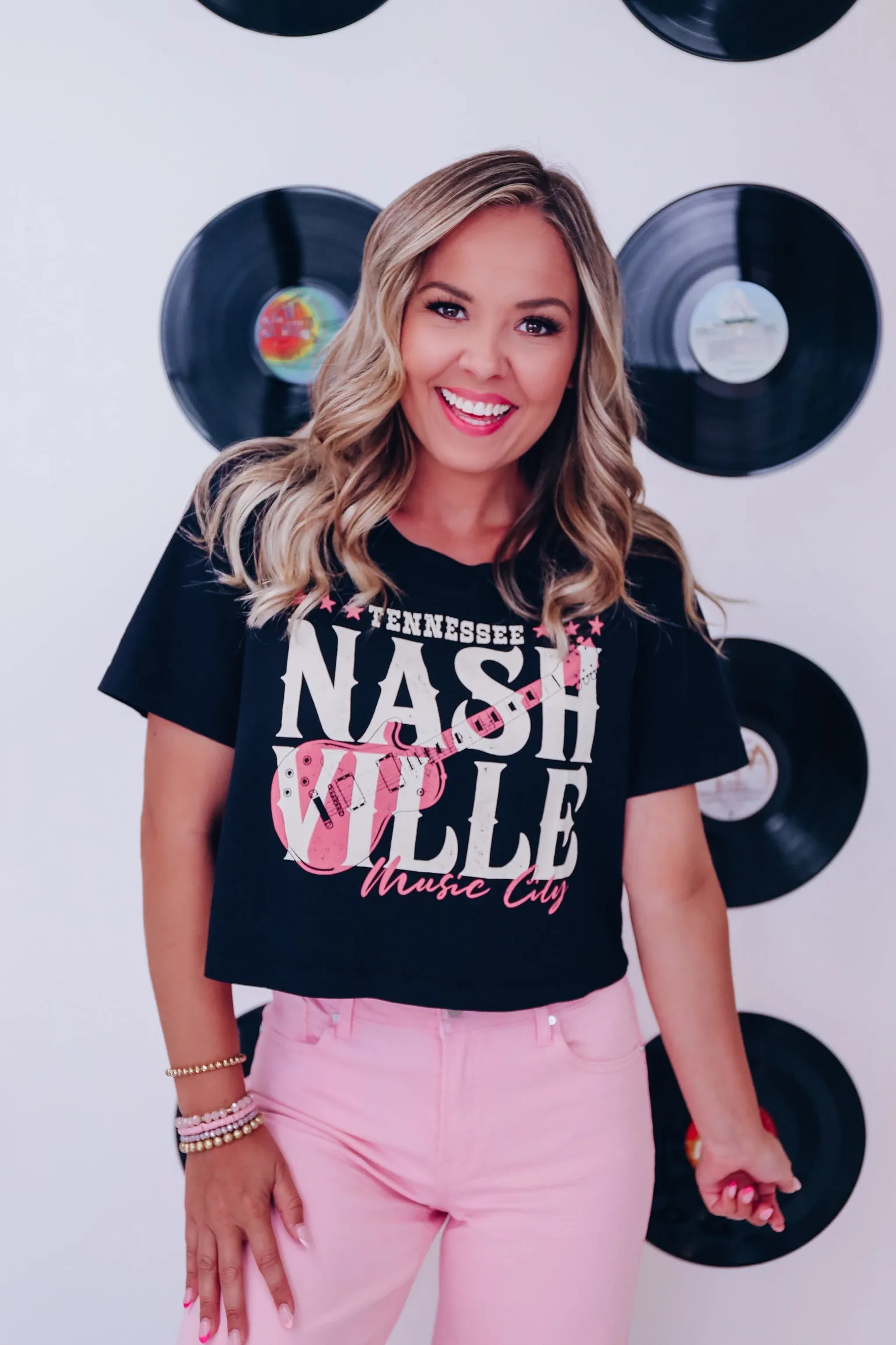 "Music City" Tennessee Cropped Graphic Tee - Black