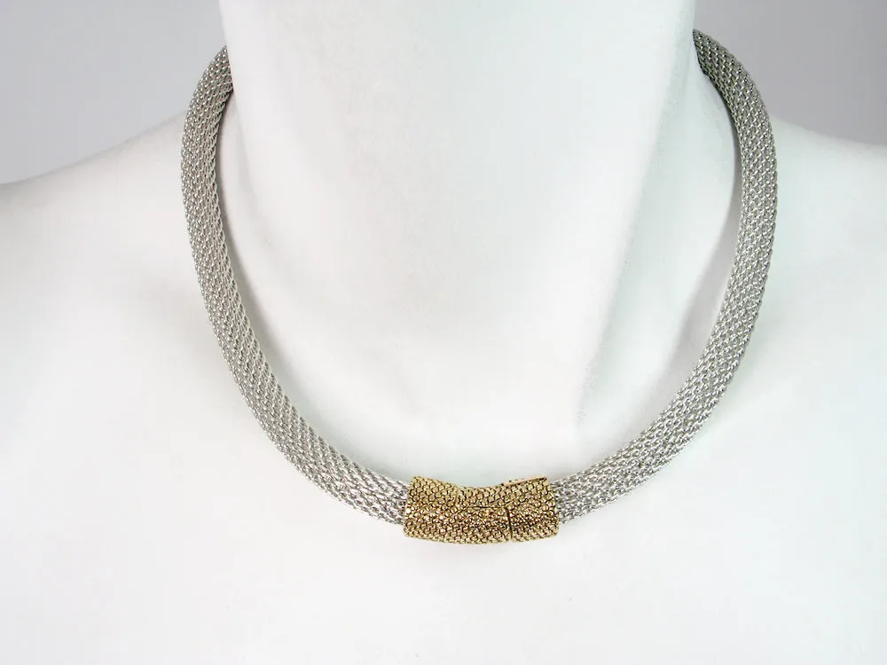 Thick Mesh Strand Necklace with Textured Magnetic Clasp