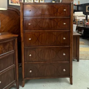 Vintage Bassett 5-Dwr Matchbook & Inlaid Design Mahogany Chest of Drawers 37x19x