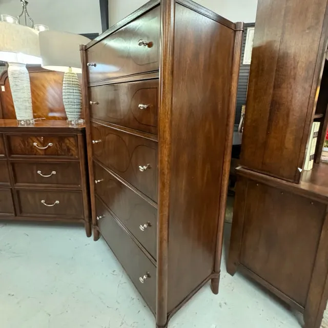 Vintage Bassett 5-Dwr Matchbook & Inlaid Design Mahogany Chest of Drawers 37x19x